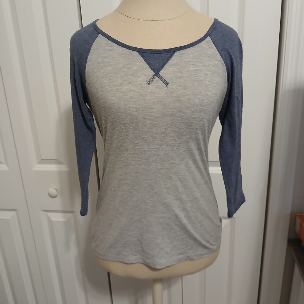 Bozzolo Ladies Heather Gray And Blue Raglan Baseball 3/4 Sleeve T-shirt Medium